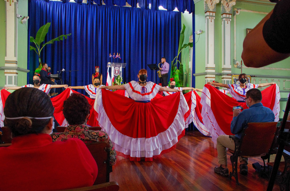 コスタリカ伝統舞踊